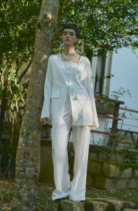lavia-set-white