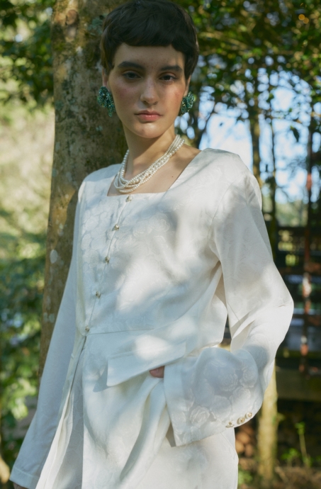 lavia-set-white