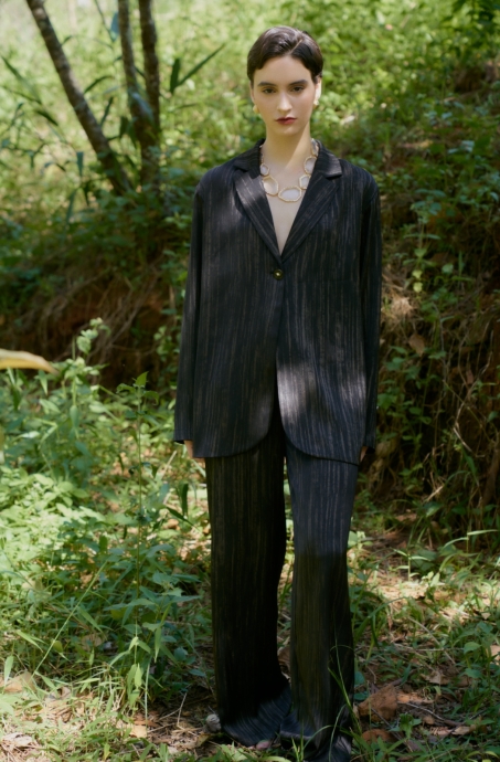 delphine-black