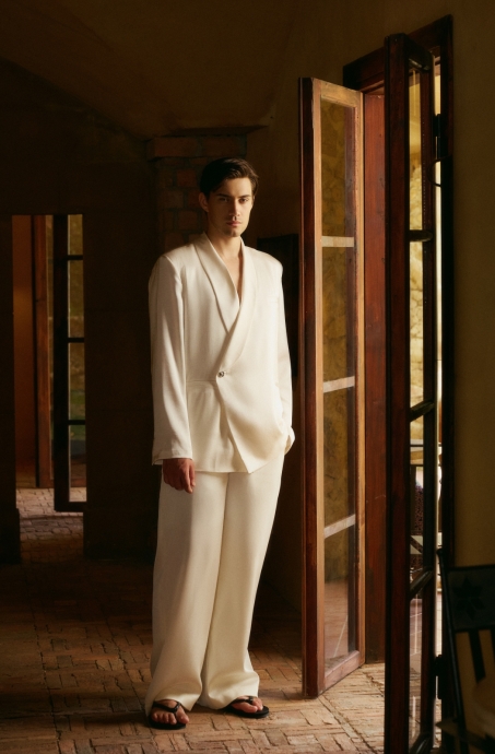 nolan-set-ivory